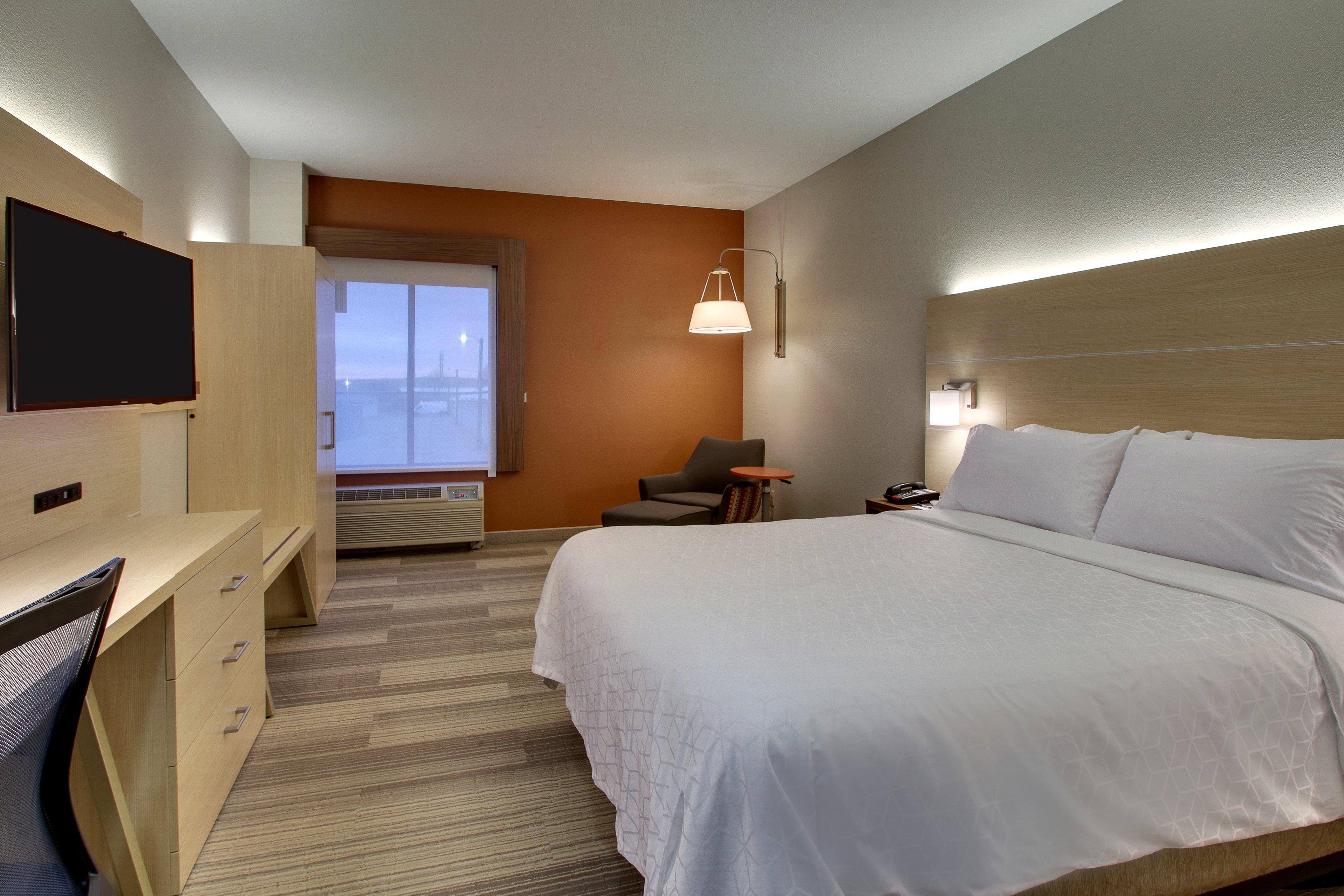 Holiday Inn Express Hotel & Suites Cedar Rapids I-380 At 33Rd Avenue, An Ihg Hotel Esterno foto